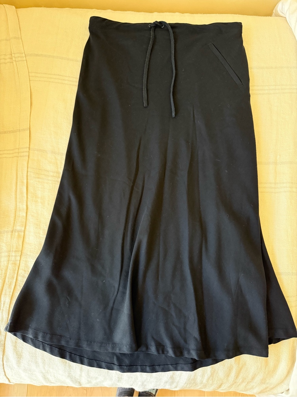 Black Ines de la Fressange/ Uniqlo Women’s Rayon Flare Midi Skirt size S